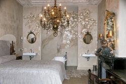 suite-1-haagsche-suites-view-on-bath-2