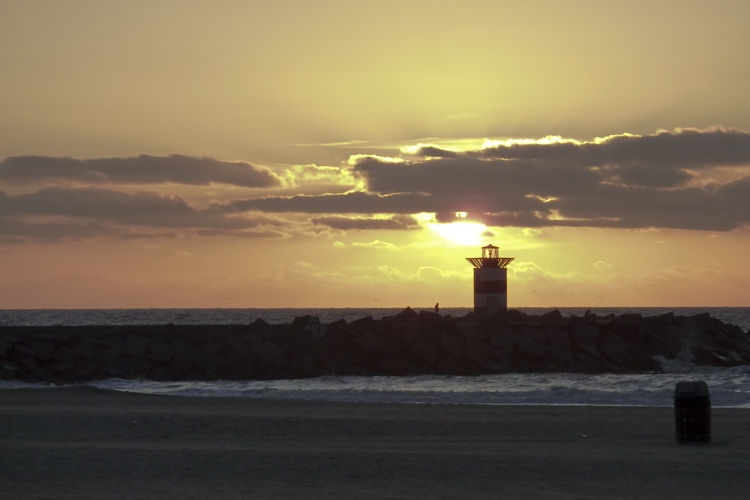 Sunset Dinner with @nomadicmatt in Scheveningen